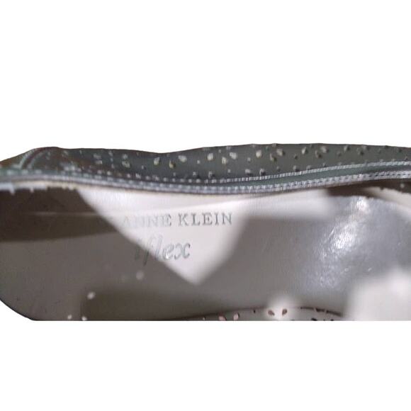 Anne Klein iflex Metallic Light Gold Flats with Bow and Cutout Design, Sz 7.5 - Picture 3 of 5